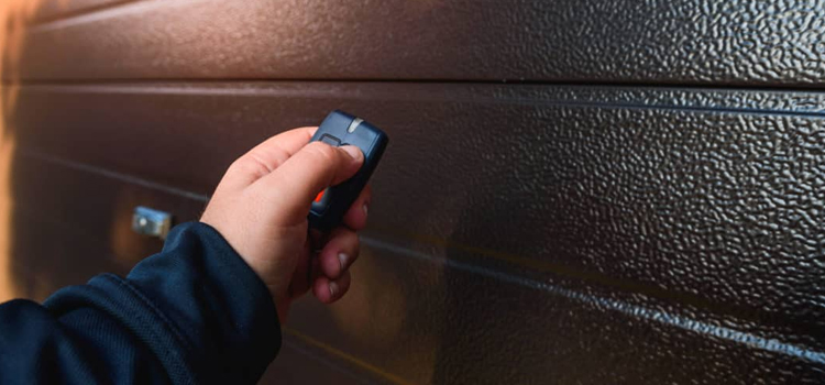 automatic door opener with remote control in Sunnyslope